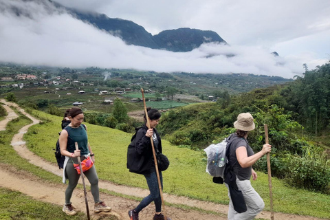 Sa Pa: Cat Cat Village Tour to Visit the Hmong People