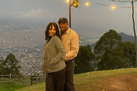 Night Tour in Medellín: Bonfire, Music, and Gastronomy