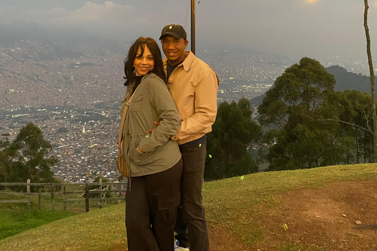 Night Tour in Medellín: Bonfire, Music, and Gastronomy