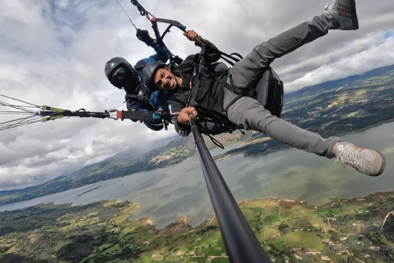 Tocancipa: Paragliding Flight near Bogotá > Experts