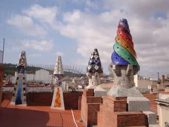 Barcelona: German City Tour from Gaudí's Perspective