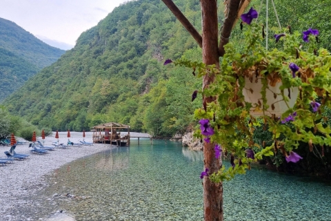 Z Tirany: Jednodniowa wycieczka nad rzekę Shala i jezioro Komani