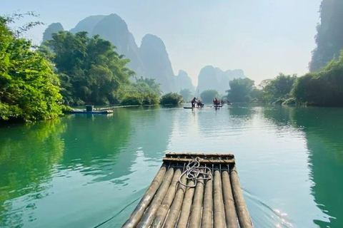 Guilin: 1-Tag Höhle, Xianggong Hügel, Bambusboot &amp; Show