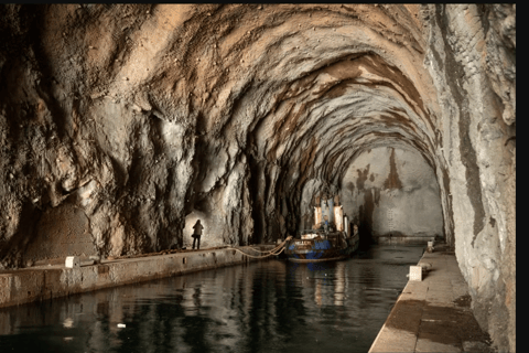 Lancha Rápida Privada de 3 horas Nuestra Señora de la Roca y Cueva AzulLancha Rápida Privada 3 horas Nuestra Señora de la Roca y Cueva Azul