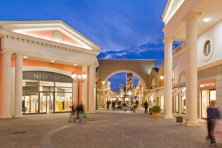 Rome: Castel Romano Outlet Shopping Full-Day Trip