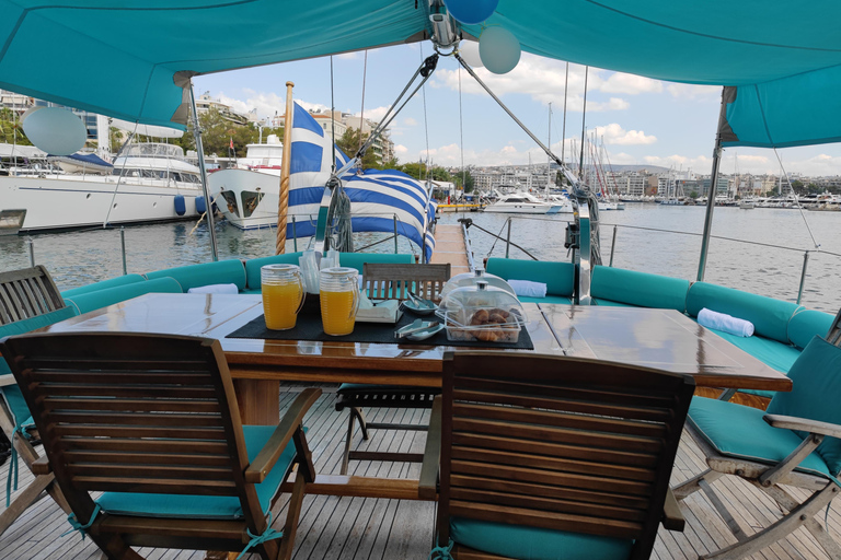 Aten: Agistri och Aegina Yacht Tour med lunch och simning