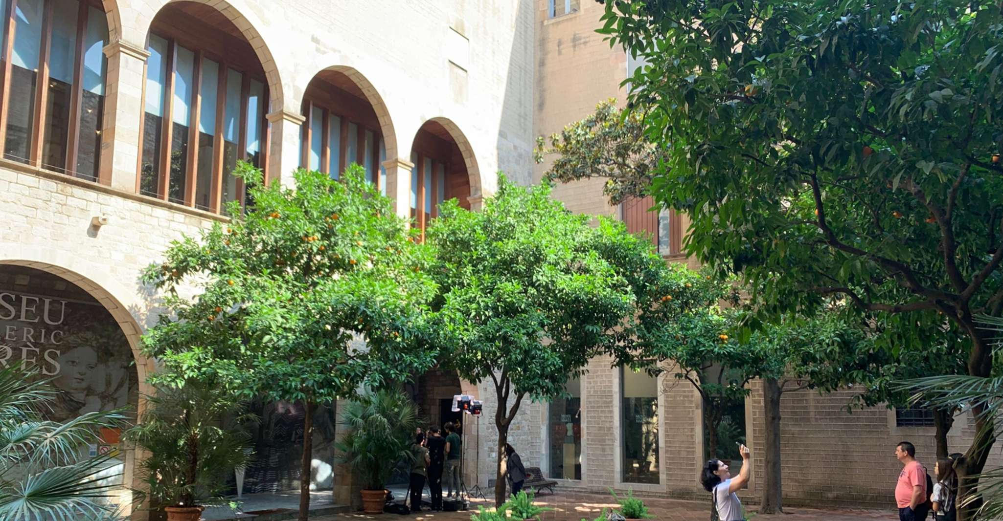 Barcelona: Gothic Quarter Legends Walking Tour with Tapas photo 5