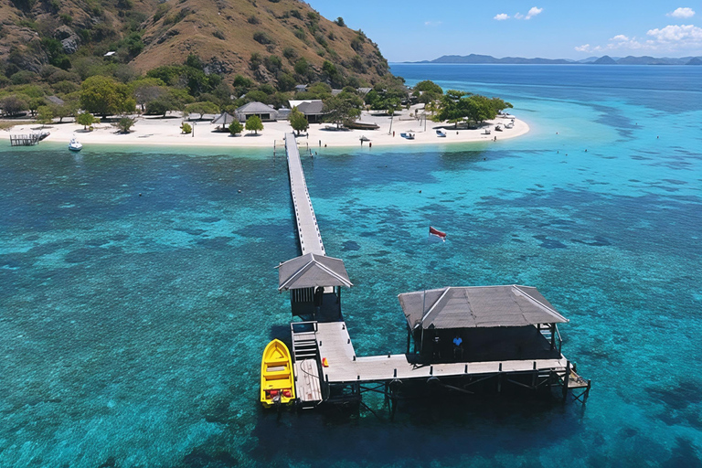 Labuan Bajo: Mirror Cave, Snorkeling & Sunset Cruise Tour Private Charter Boat Trip
