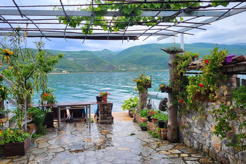 Da Tirana: Lago di Ohrid, Lin e Monastero di San Naum Giorno ...