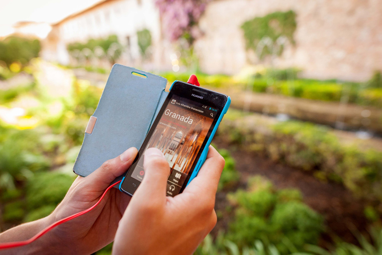 Granada: Inträdesbiljett till Alhambra med audioguideGranada: Biljett till Alhambra med audioguide