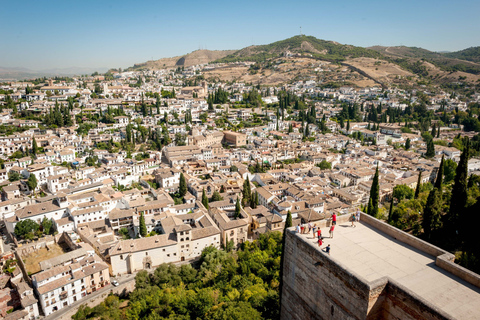 Granada: Bilet wstępu do Alhambry z audioprzewodnikiem