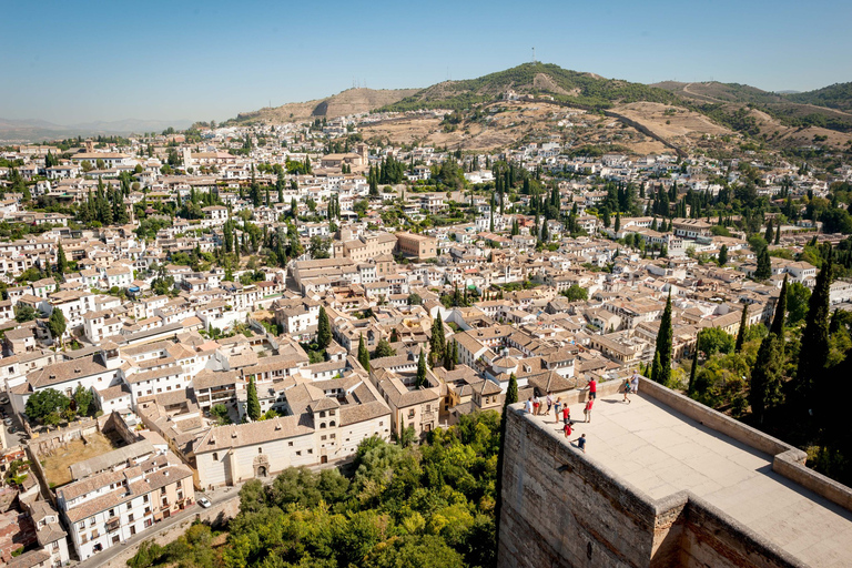 Granada: Inträdesbiljett till Alhambra med audioguideGranada: Biljett till Alhambra med audioguide