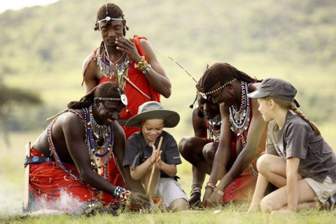 TOUR GIORNALIERO DI ESPERIENZA CULTURALE NEI VILLAGGI MASAI.TOUR DI UN GIORNO DELL&#039;ESPERIENZA CULTURALE DEL VILLAGGIO MASAI.