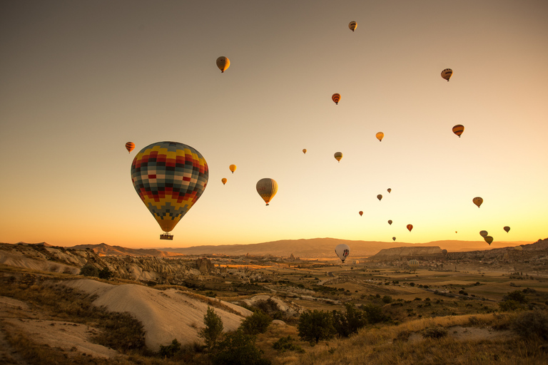 From Antalya: 2-Day Cappadocia Tour with Cave Hotel Option Cave Hotel accommodation