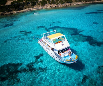 Paphos : Transfert en bus au Lagon Bleu et croisière en bateau sur les toboggans aquatiques
