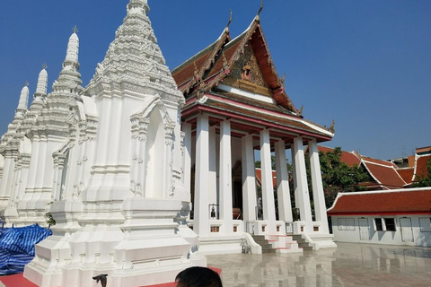 Bangkok Tour: Golden Buddha, Reclining Buddha & Gems Gallery Group Tour with Hotel Pickup