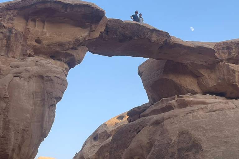 Wadi Rum: tour de medio día en jeep con guía beduino