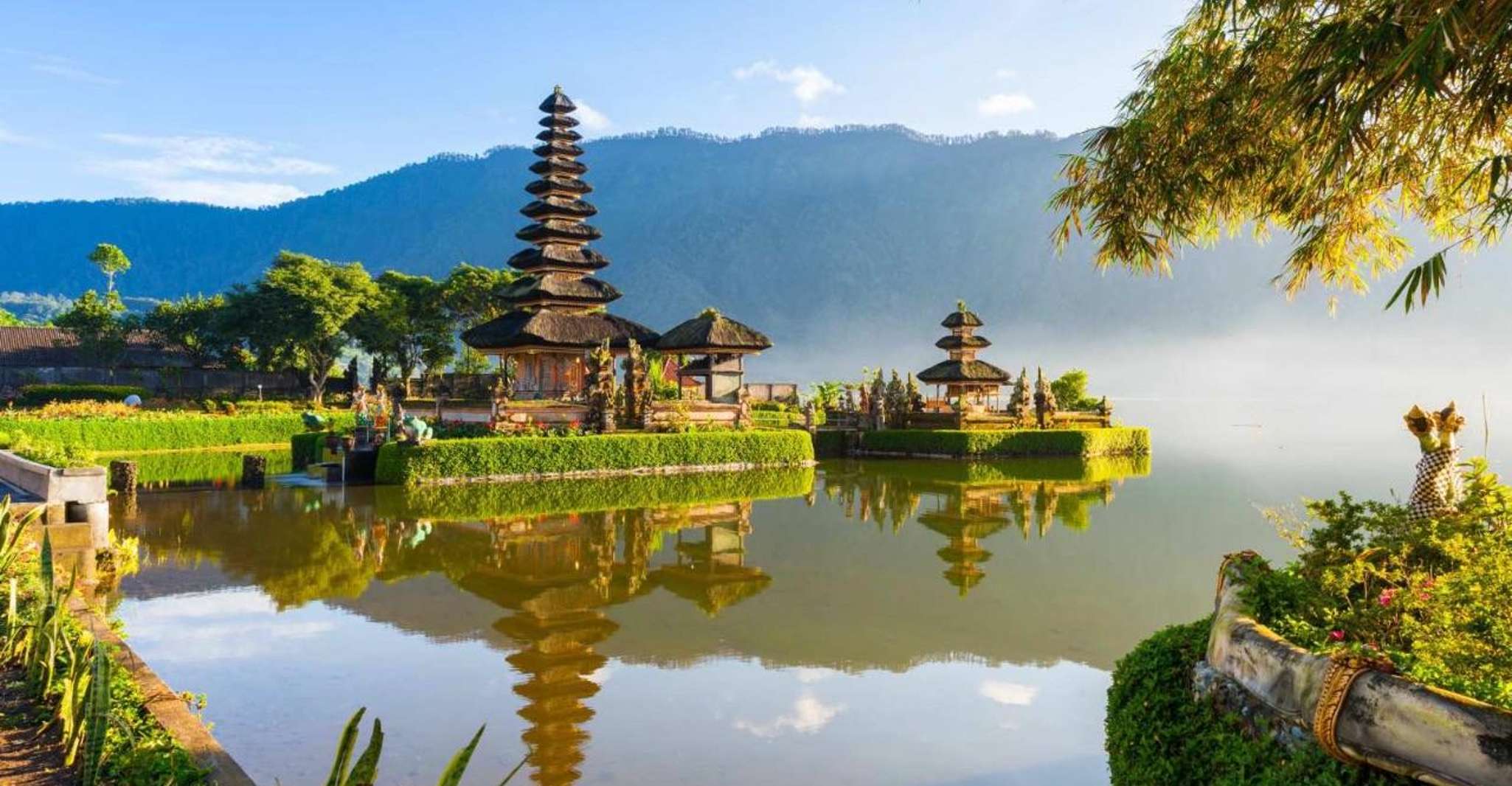 From north bali ,Tanah Lot, sangeh forest & Ulun Danu Temple - Housity