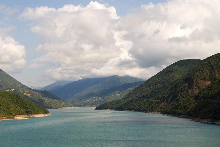 2 Days in Georgia: Retro Tbilisi & Kazbegi & Gudauri