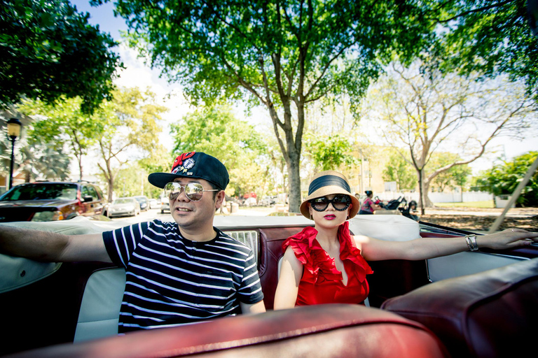 Miami Beach: 2h Classic Car Tour with Local Guide