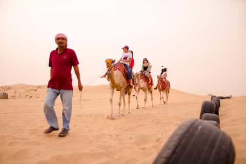 Dubai: Excursão c/ Jantar e Show Típico no Deserto