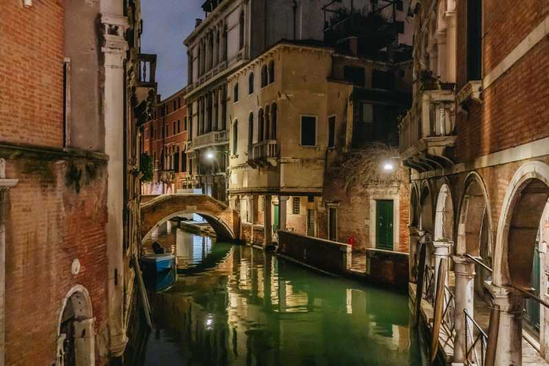 venice ghost and legends walking tour