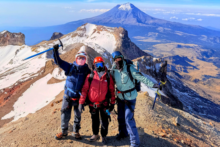 Iztaccihuatl Summit: 2-Day Tour with Gear and Personalized Tour Guide Iztaccíhuatl Summit: 2-Day Tour with Gear and Personalized Tour Guide