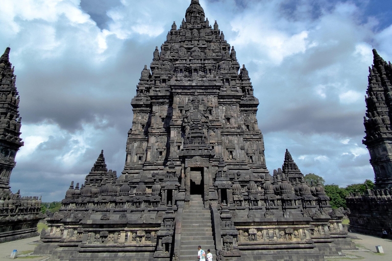 Borobudur Sunrise from Setumbu Hill, Merapi & Prambanan Tour Borobudur With Sunrise 4 Am