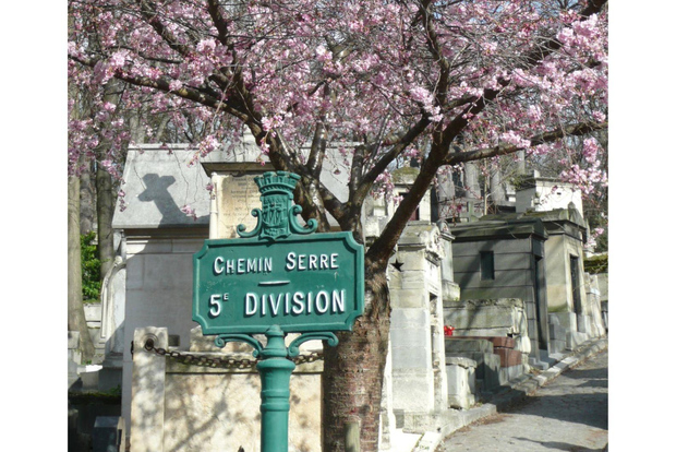 Père Lachaise Cemetery Watercolor Postcard Workshop in Paris