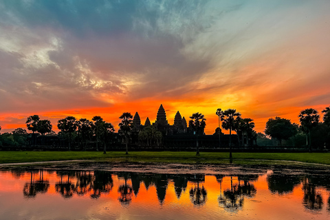 Siem Reap: Angkor Wat Sunrise, Kbal Spean, & Banteay Srei Angkor Wat Sunrise, Kbal Spean, & Banteay Srei—Basic Tour