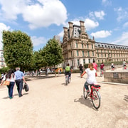 Paris Bike Tour: Eiffel Tower, Place de la Concorde & More | GetYourGuide