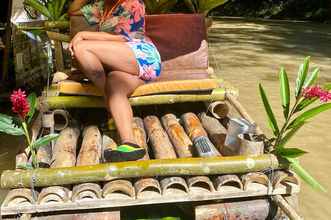 Fattoria di marijuana, rafting su bambù e tour della spiaggia della Grotta dei MediciDa Montego Bay