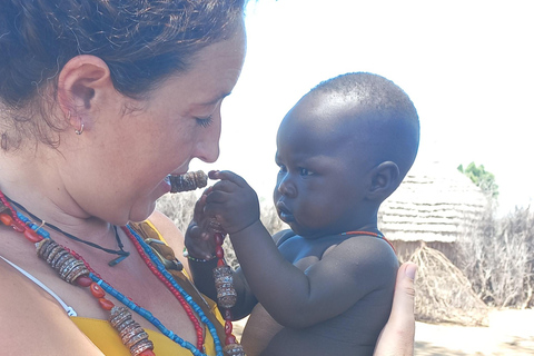 Wycieczki plemienne do doliny Omo z 2 noclegami i 3 dniami z JinkaWycieczki plemienne do doliny Omo z Jinka 2 noce/3 dni Adventure