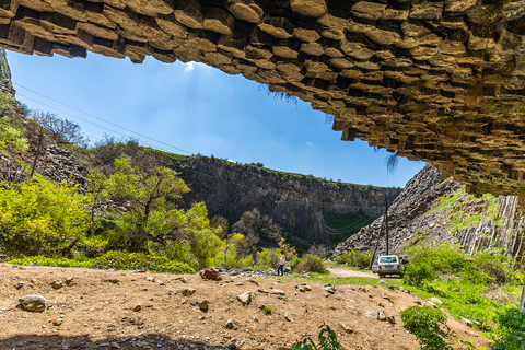 私人游览加尼、格哈德、石头交响乐由专业导游陪同的私人游览