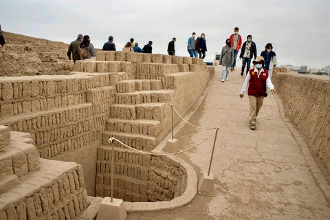 Tour Huaca Pucllana: Pyramids and Pre-Columbian Antiquity