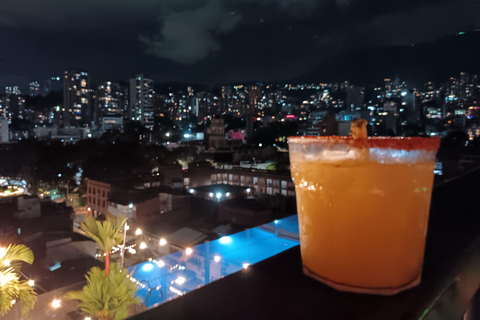 Medellín: Poblado Rooftops and Local Clubs Tour with Shots