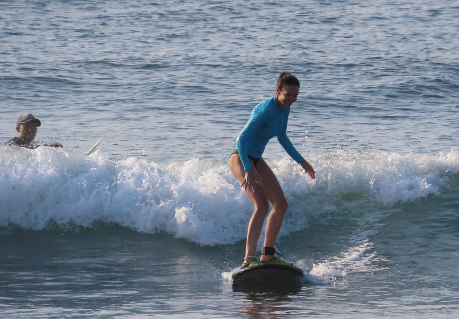 Uluwatu, classe di surf per principianti e intermedi - Hizvo