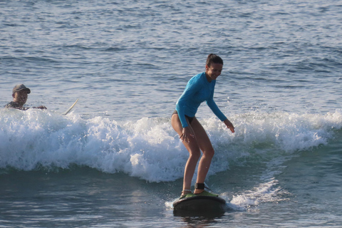 Uluwatu: Surfkurs für Anfänger und FortgeschritteneSurfstunde in Uluwatu