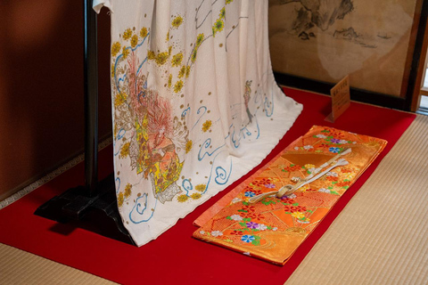 Kanazawa: Samurai and Geisha Culture Walking Tour with Lunch