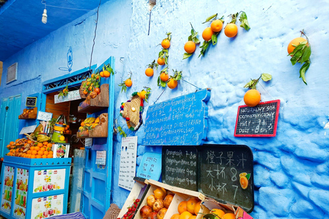 Au départ de Fès : Chefchaouen Excursion d&#039;une journée avec chauffeur pour un groupe de 8 personnes