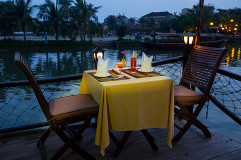 Hoi An: Schifffahrt bei Sonnenuntergang mit Dinner