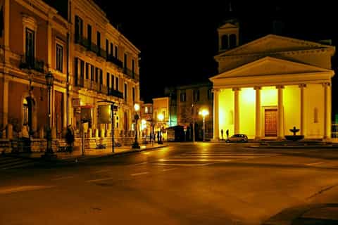 Foggia 2-Hours Private Gourmet Wine Tour with Tastings