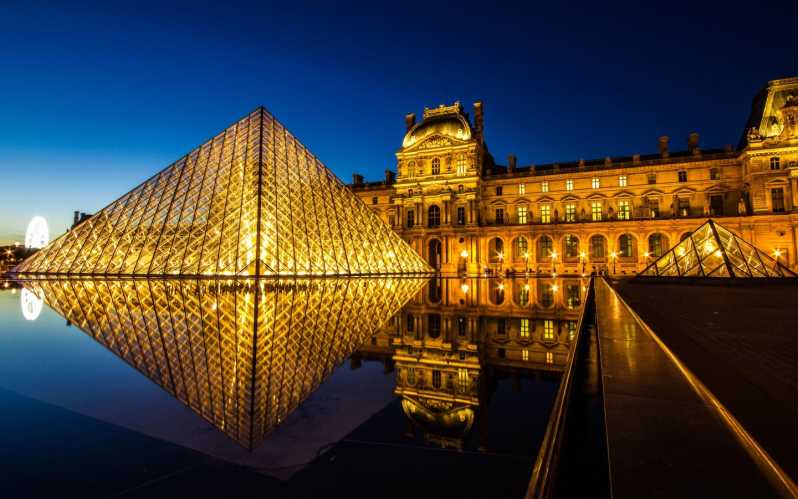 Paris By Night: 3-Hour Guided Bike Tour
