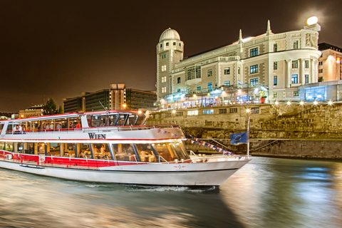 Wenen: Avondrondvaart langs de DonauWenen: avondrondvaart over de Donau