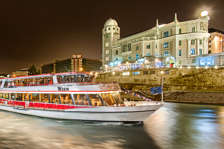Wenen: Avondrondvaart langs de DonauWenen: avondrondvaart over de Donau