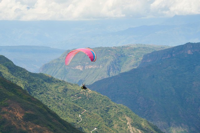 Visit Paragliding in Cañon del Chicamocha in Provence