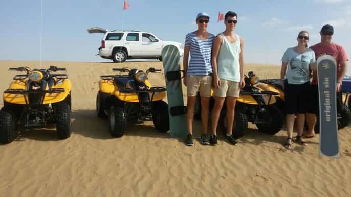 dubai dune quad drive camellos y arena embarque