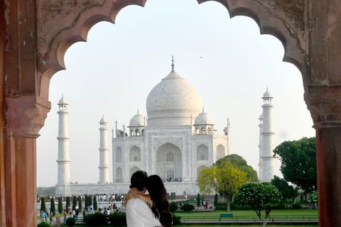 2 Day Agra Overnight Tour From Delhi by Car