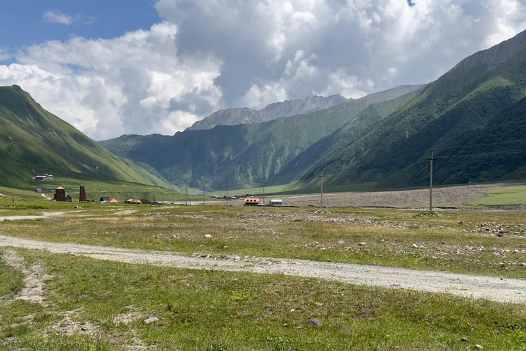 Truso Valley: All-Inclusive Day Hike