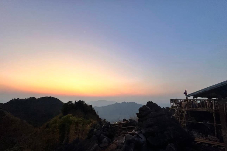 Luang Prabang to Nong Khiaw 2 Day 1 night Camping & Trekking Pick-up in Luang Prabang and drop-off in Nong Khiaw